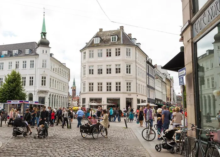 Modern 2-Bedroom Apartment In The Heart Of Copenhagen